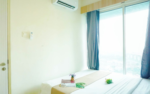 Homey White 2Br At Grand Kamala Lagoon Apartment