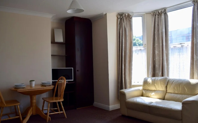 Bright Studio Apartment In Drumcondra