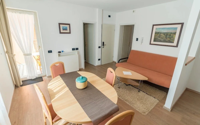 Apartment Fiorido Brown a2