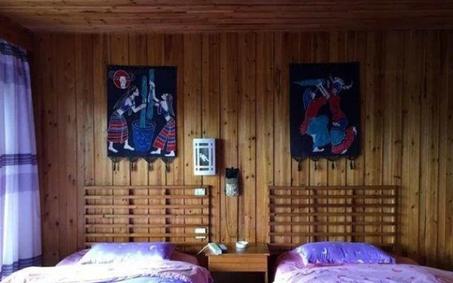 Fenghuang Border International Youth Hostel