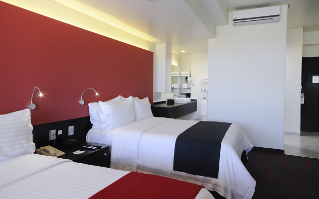 Holiday Inn Mexico Dali Airport by IHG