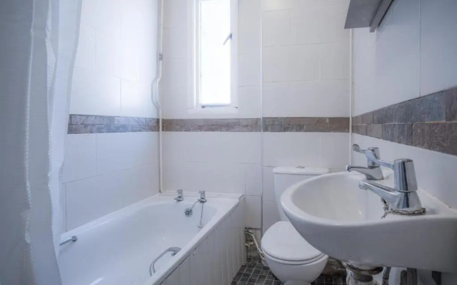 Langland Road - 2 Bedroom Town House - Mumbles