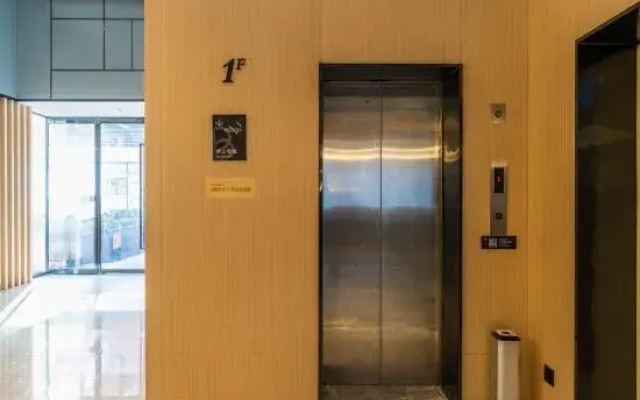 Wuhan Bilang Jia Hotel (Optics Valley Financial Gangbei Subway Station)