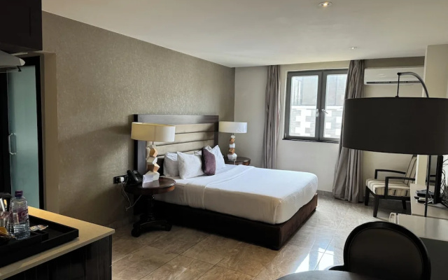 The Palms by Eagles Airport Residential