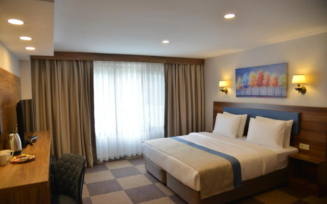 Feel & Live Hotel Villas Restaurant
