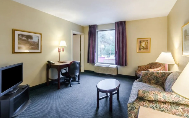 Comfort Inn & Suites