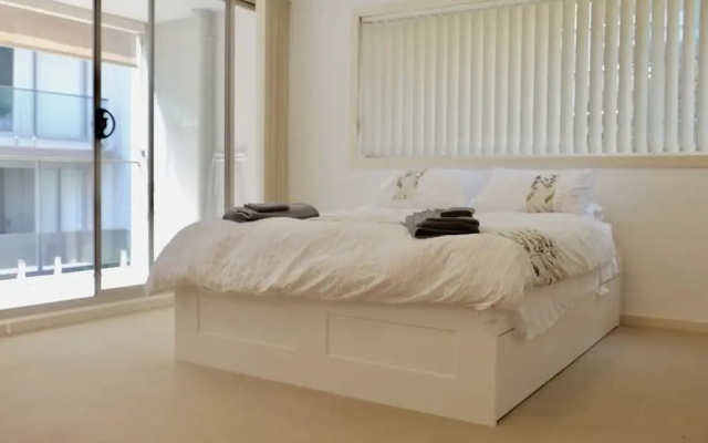 Spacious Studio by the Beach in Manly
