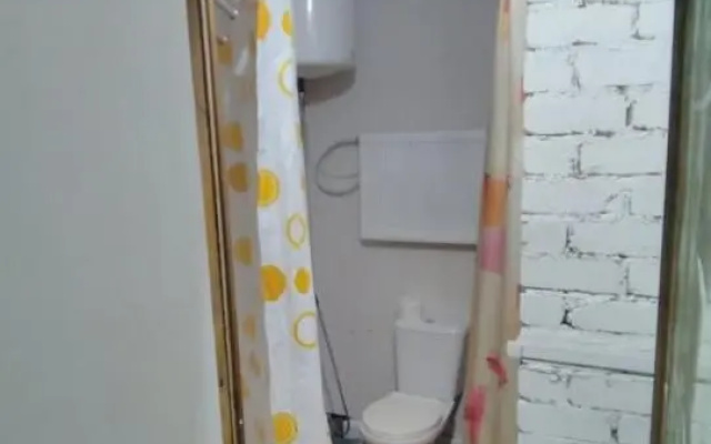 Adorable 1-beedroom place
