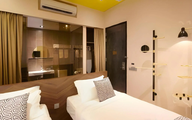 Hotel YAN