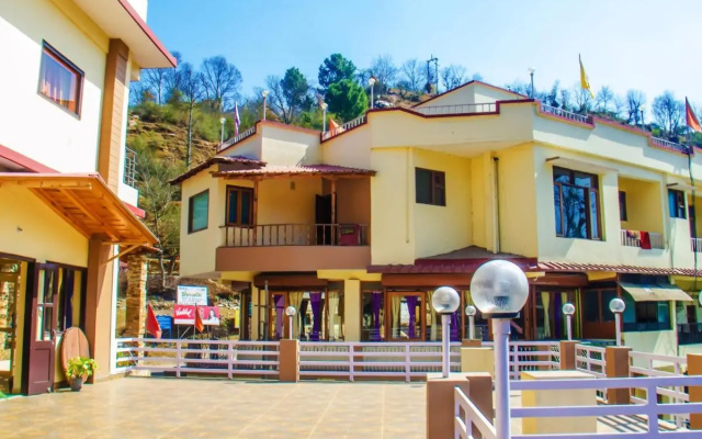 Shivalik River Retreat