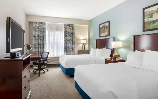 Best Western Plus Crossroads Inn & Suites