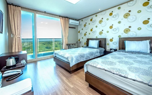 Tamra Resort