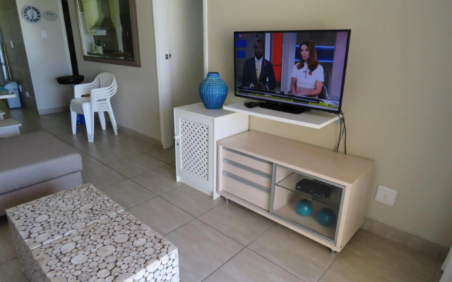 2 Bronze Beach Umhlanga