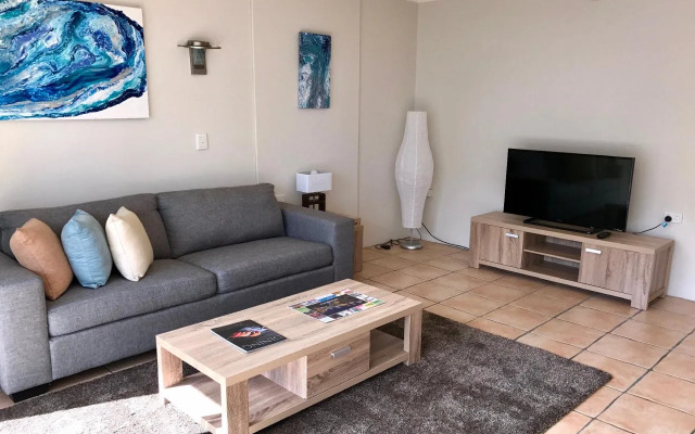 Hi Ho Beach Apartments