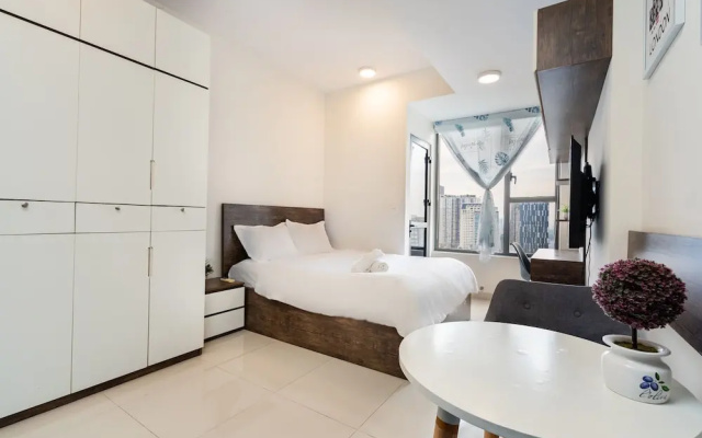 Henry Home - RiverGate Residence