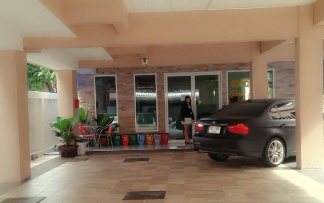Good Times Apartment(กู๊ด ไทม์ อพาร์ตเมนท์)