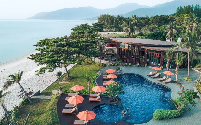 Khanom Beach Resort & Spa
