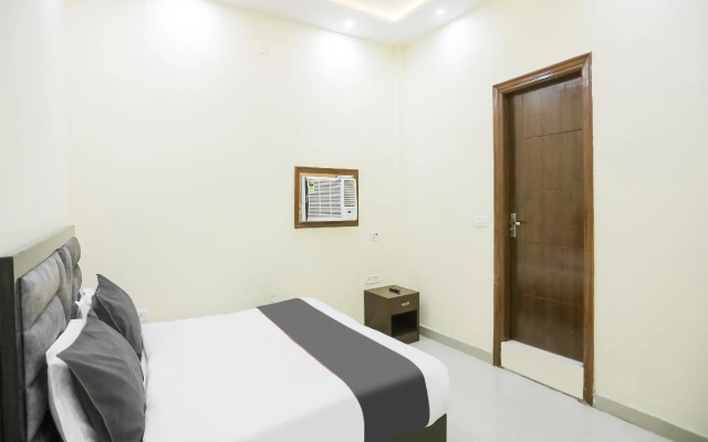 Collection O 85894 Hotel City Light Guest House