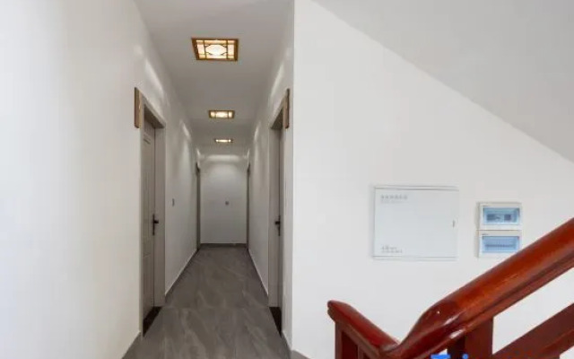 Dingjia Courtyard Homestay (Huangling Scenic Area)