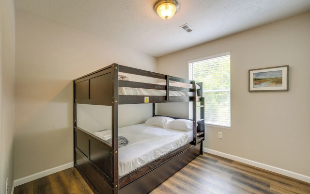 Branson Condo w/ Balcony: Near Silver Dollar City