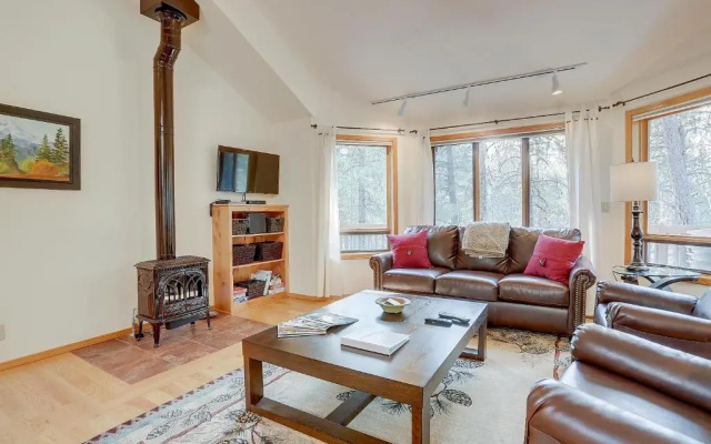 7 Cedar-Forest Views-3BR/2BA