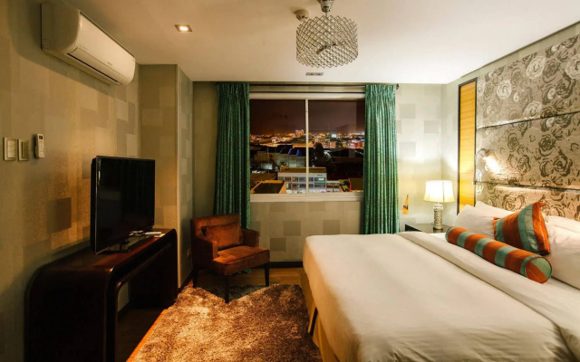 The Royal Mandaya Hotel