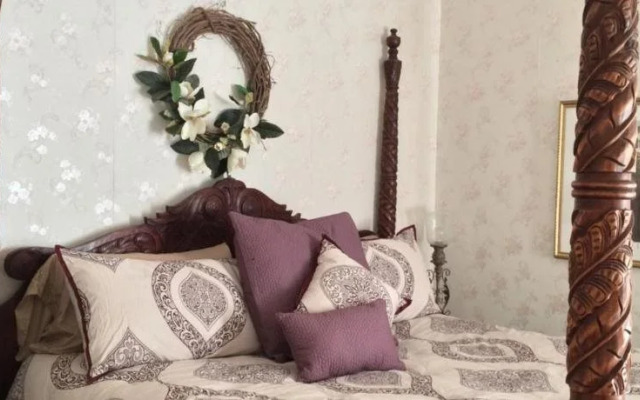 Grand Avenue Bed and Breakfast