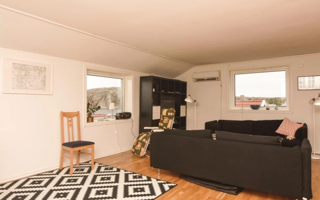 Nice Apartment in Väjern With 2 Bedrooms
