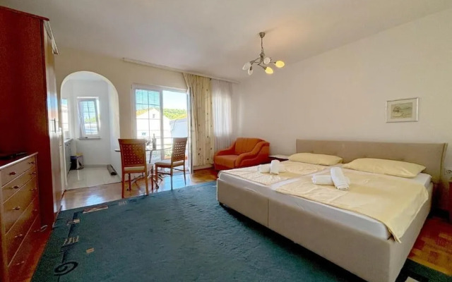 One Bedroom Apartment Stella Maris 2