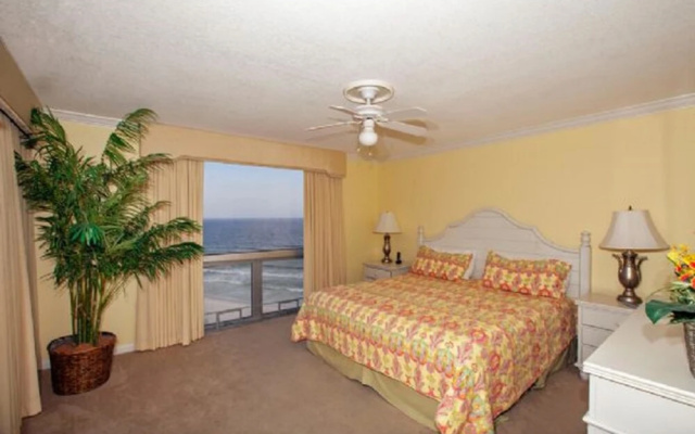 Shoreline Towers Resort by Panhandle Getaways