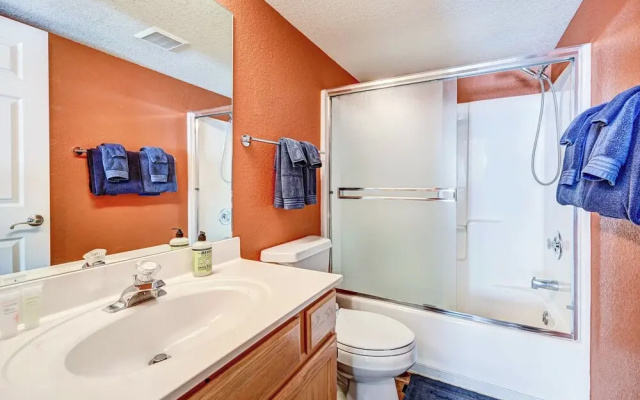 Flagstaff Condo w/ Balcony in Golf Community!