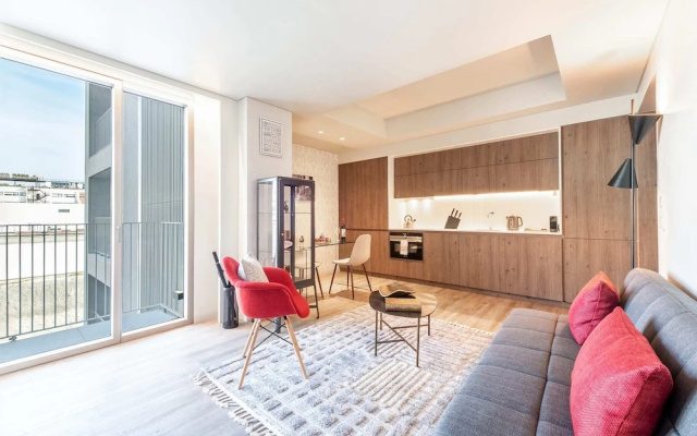 Mid-century Apartment Near Cais do Sodré