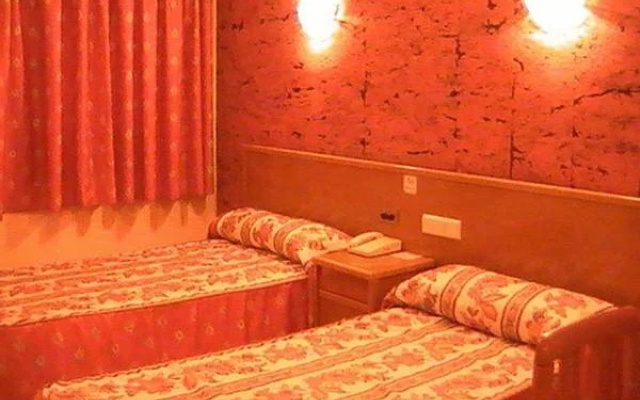 Hostal Ya