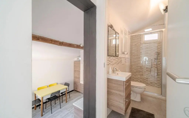 NEW!Apt 2 min walk from the Beach of Voltri