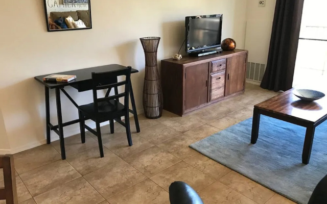 Kauhale Makai 430 - One Bedroom Condo