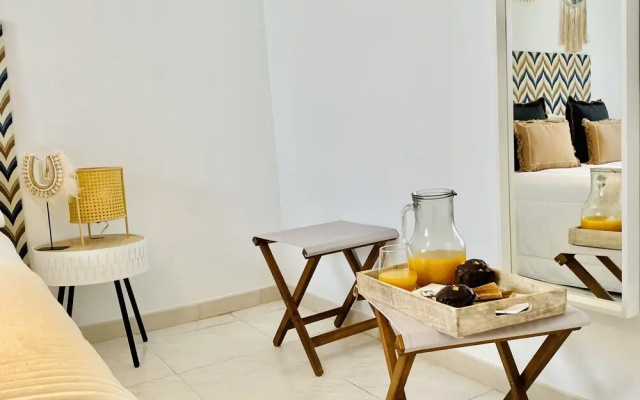 Canaryislandshost l Famara Surfer Apartment