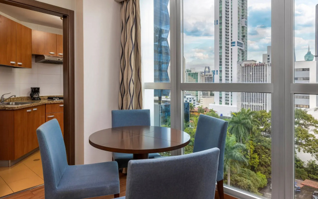 Marriott Executive Apartments Panama City, Finisterre