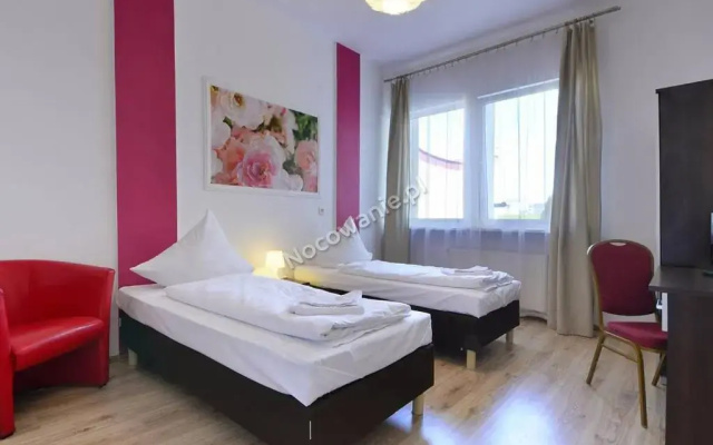 Hotelik Kameleon Pokoje Gościnne