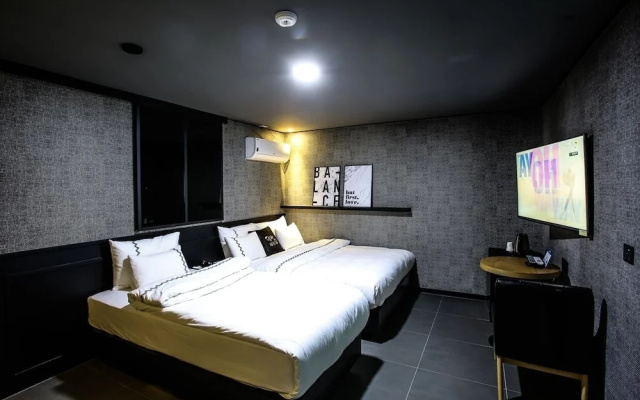 Seocheon Moonlight Night Hotel