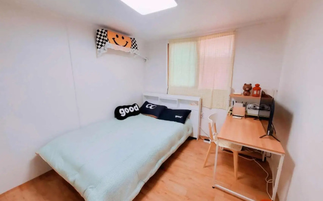Naru Hostel
