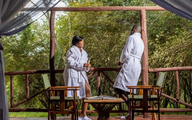 Sentrim Mara Game Lodge