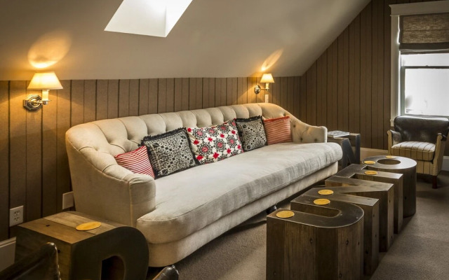 Dunton Town House