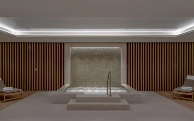 Royal Champagne Hotel & Spa
