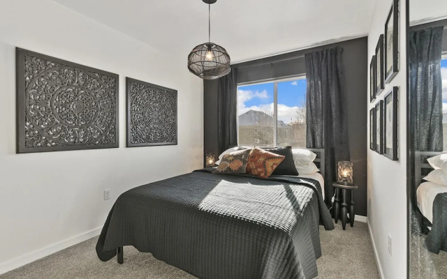 Coopers North in Old Town – Hot Tub & Pool Table!