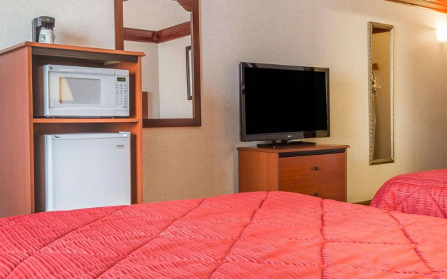Quality Inn & Conference Center Brattleboro North