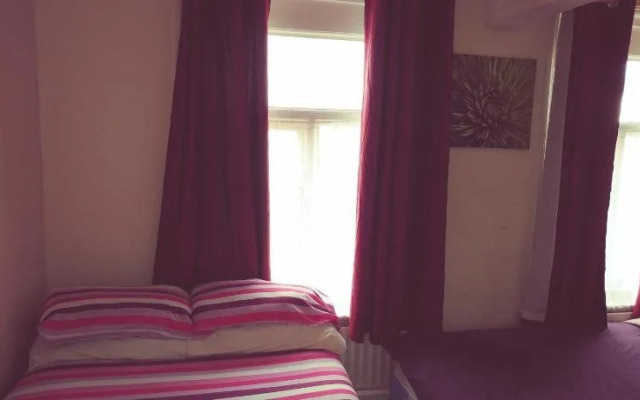 The Woodley Hotel