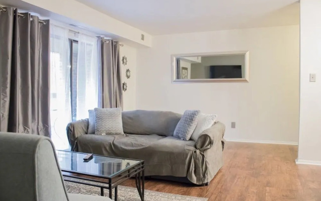 Upscale Condo Private Room