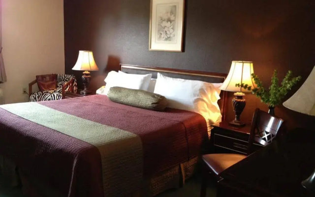 Bicentennial Inn