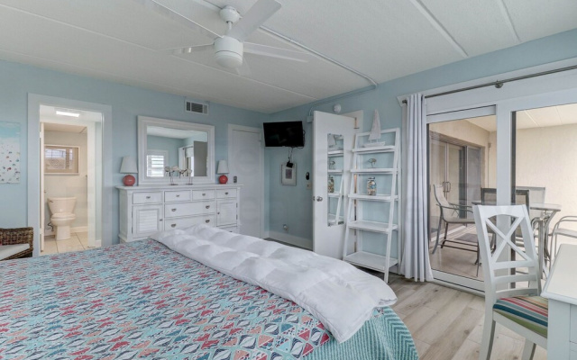 108 Amelia by the Sea