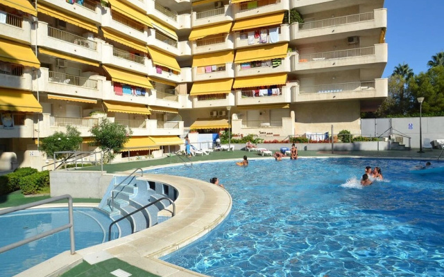 Alluring Apartment in Salou with Swimming Pool